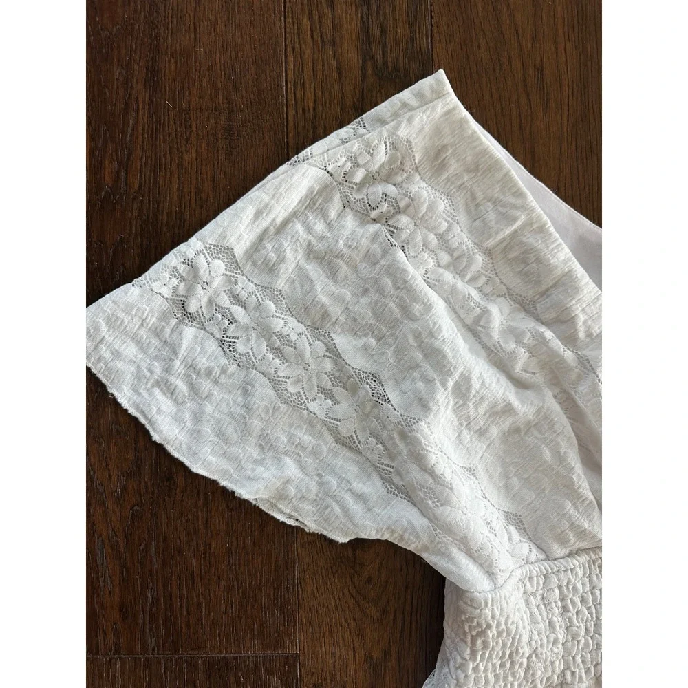Rabbit Rabbit Rabbit Designs White Lace Handkerchief Hem Dress Smocked Waist 10